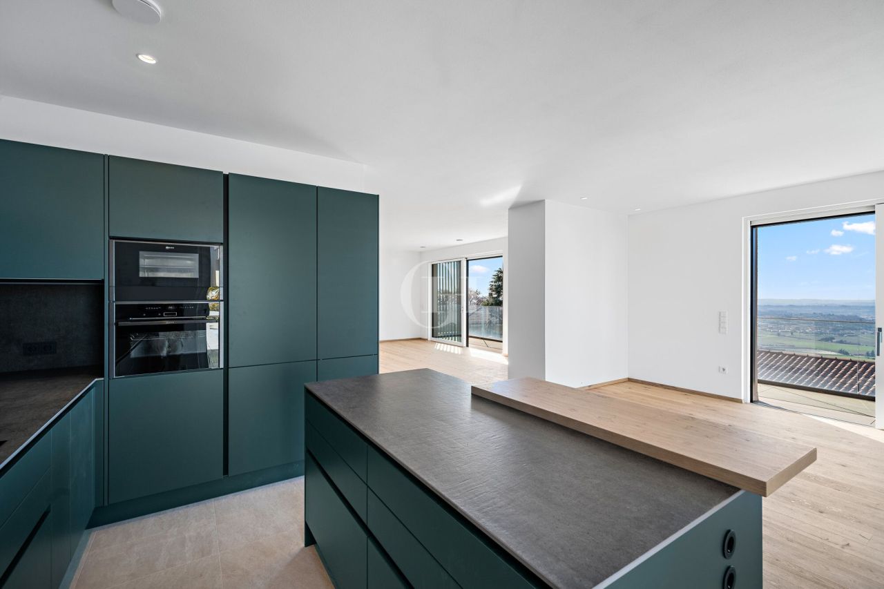 Вилла у озера Гарда, Италия, 402 м² - фото 9