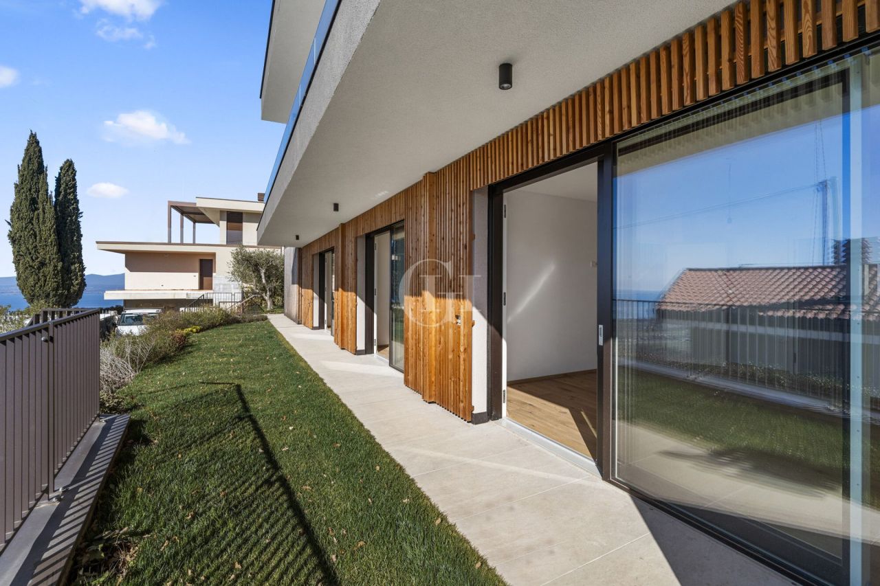 Вилла у озера Гарда, Италия, 402 м² - фото 15