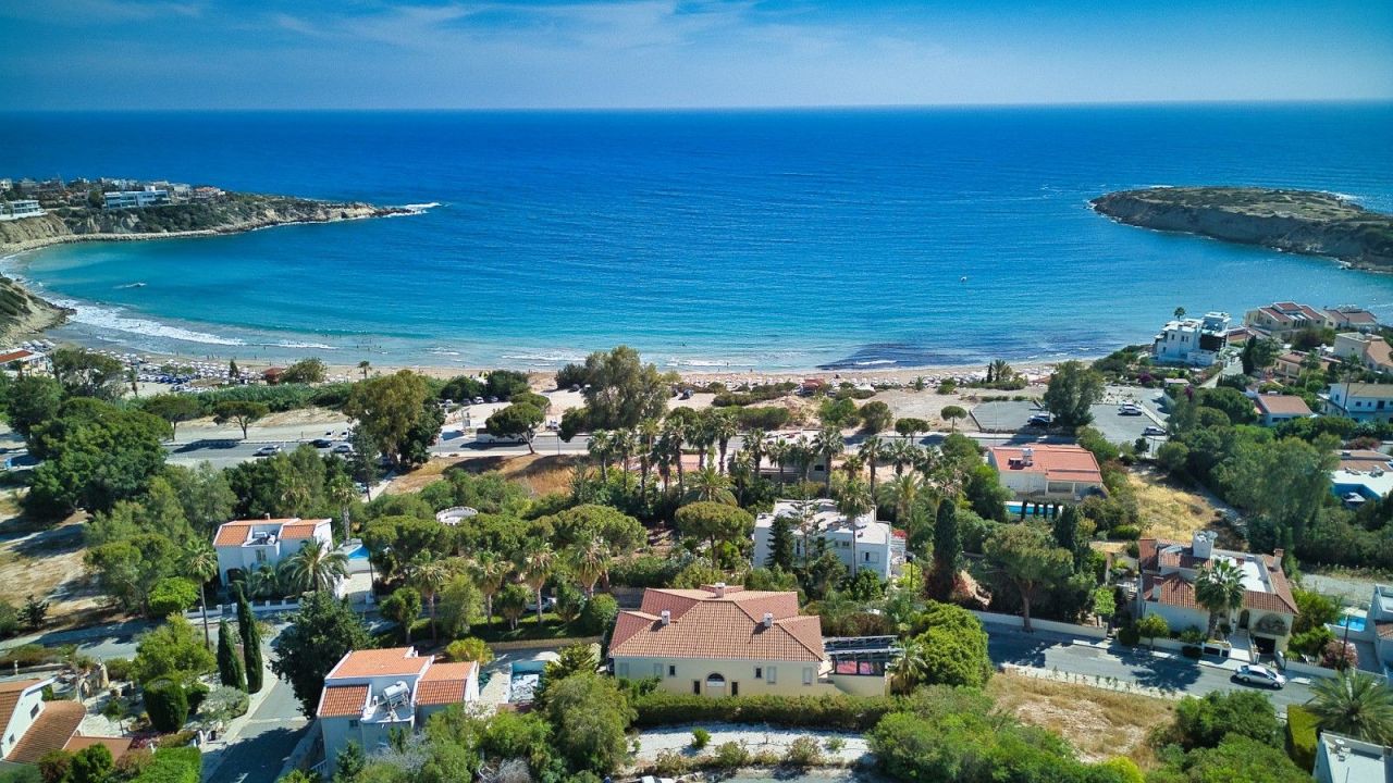 Вилла в Пафосе, Кипр, 500 м² - фото 1