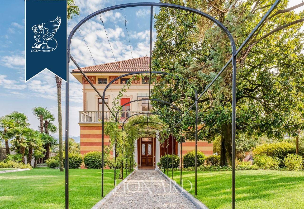 Отель, гостиница в Каннеро-Ривьере, Италия, 660 м² - фото 10