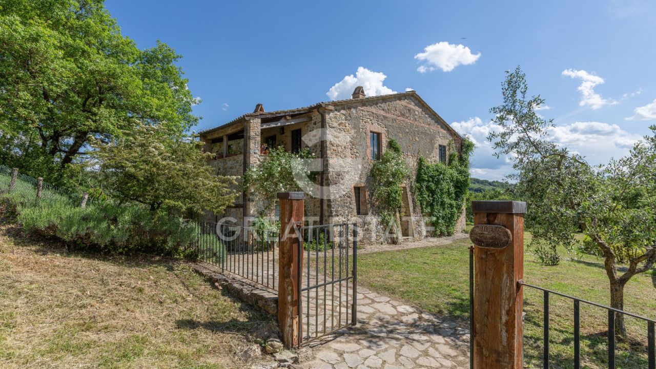 Дом San Casciano dei Bagni, Италия, 515 м² - фото 1