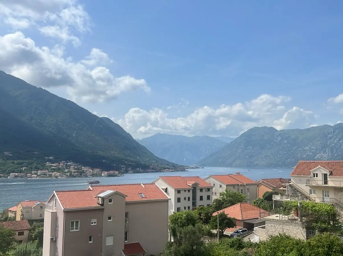 Квартира в Доброте, Черногория, 62 м² - фото 1