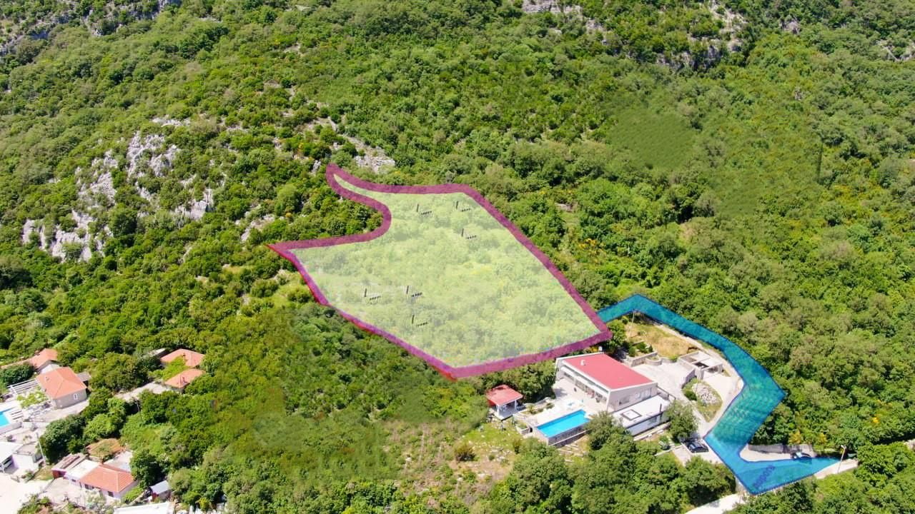 Земля в Херцег-Нови, Черногория, 2 020 м² - фото 2