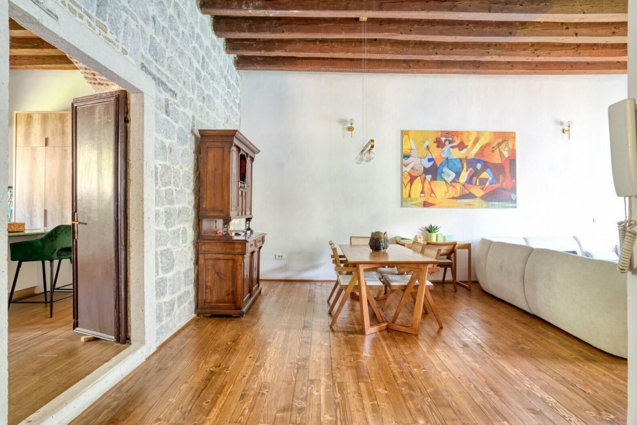 Квартира в Доброте, Черногория, 129 м² - фото 6