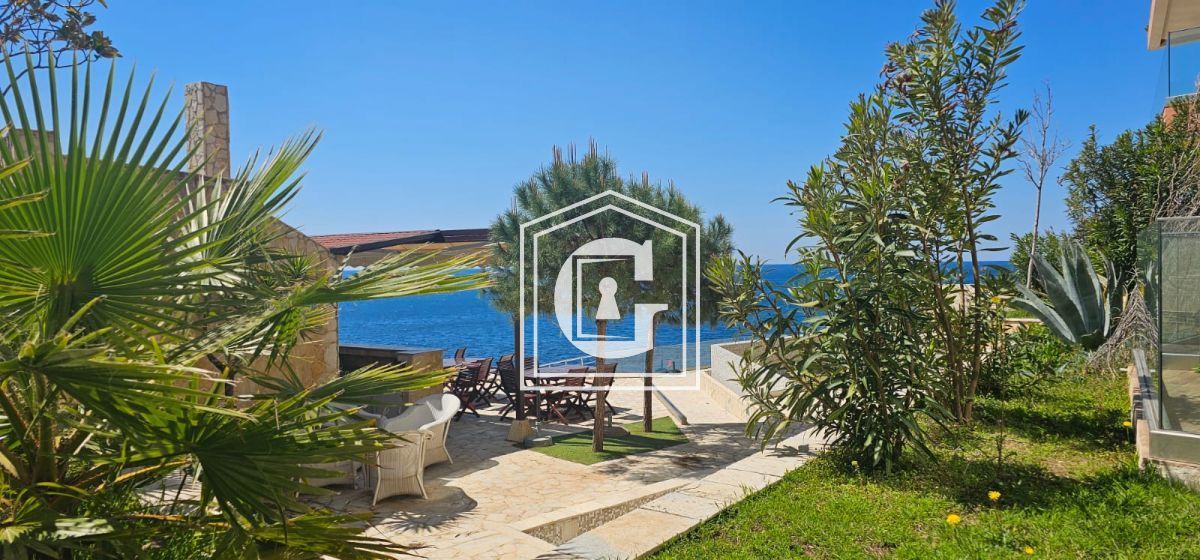 Апартаменты в Утехе, Черногория, 54 м² - фото 1
