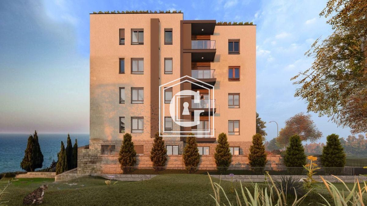Апартаменты в Бечичи, Черногория, 66 м² - фото 1