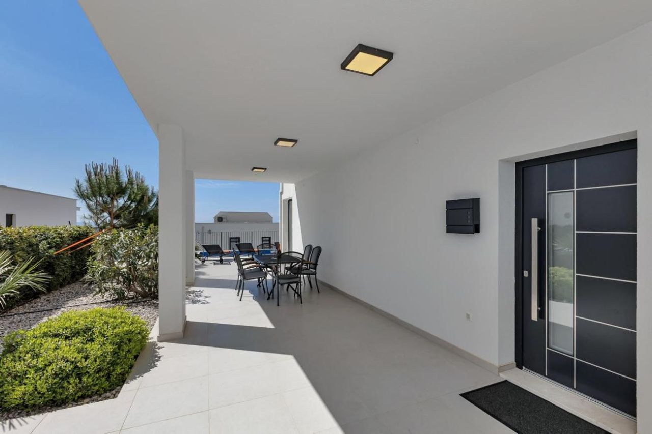 Вилла в Макарске, Хорватия, 220 м² - фото 18