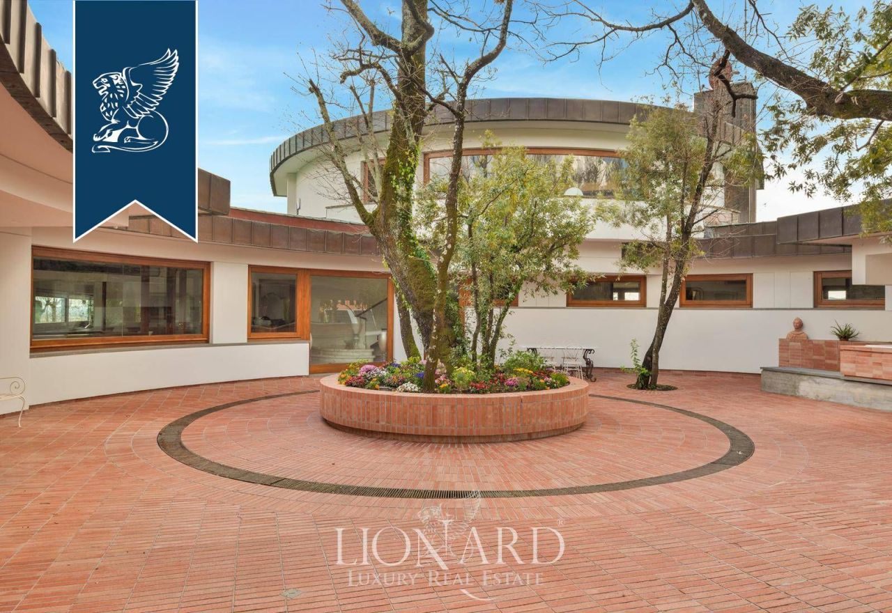 Вилла в Капаннори, Италия, 1 800 м² - фото 5