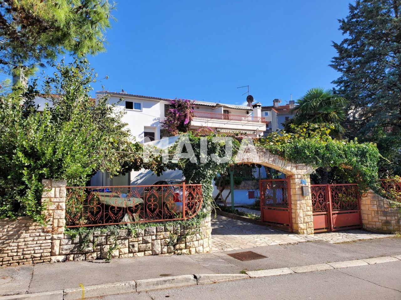 Дом в Ровини, Хорватия, 420 м² - фото 1