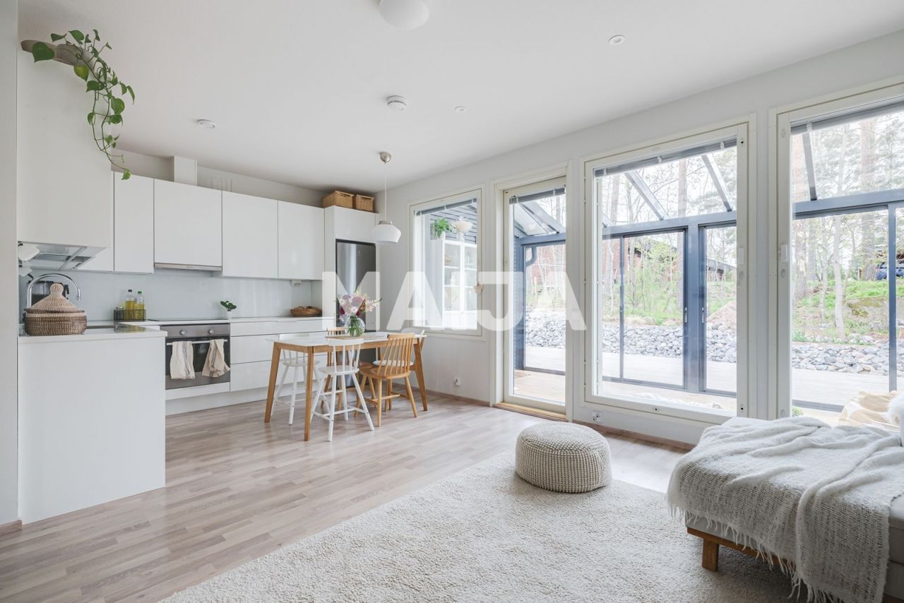 Квартира в Вантаа, Финляндия, 72 м² - фото 1