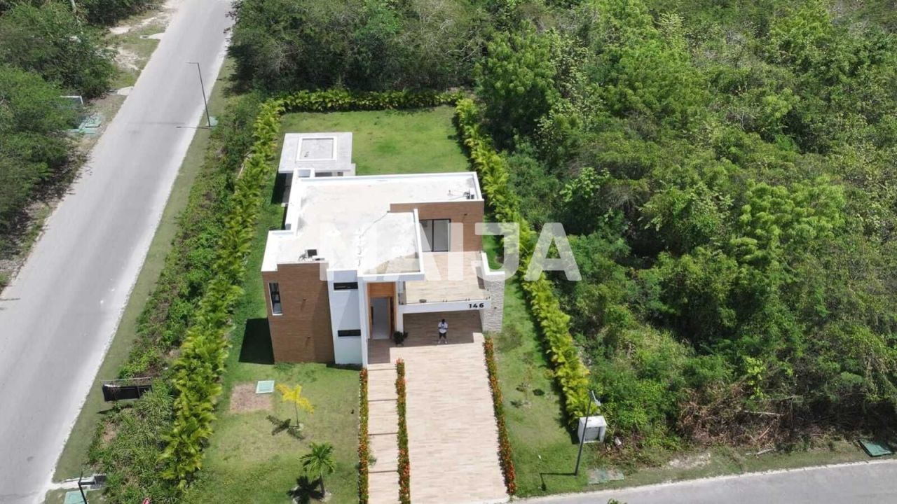 Дом в Ла-Романе, Доминиканская Республика, 257 м² - фото 1