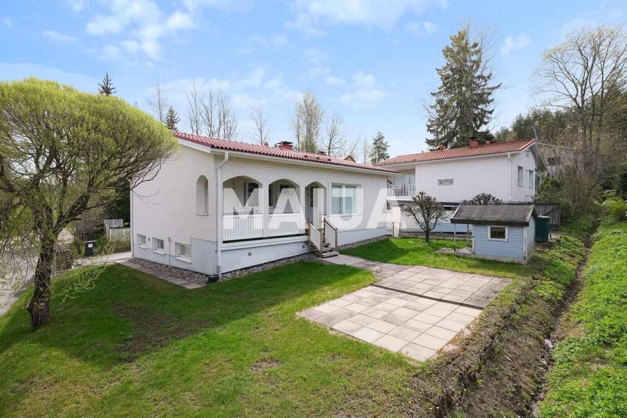 Дом в Вантаа, Финляндия, 140.2 м² - фото 1
