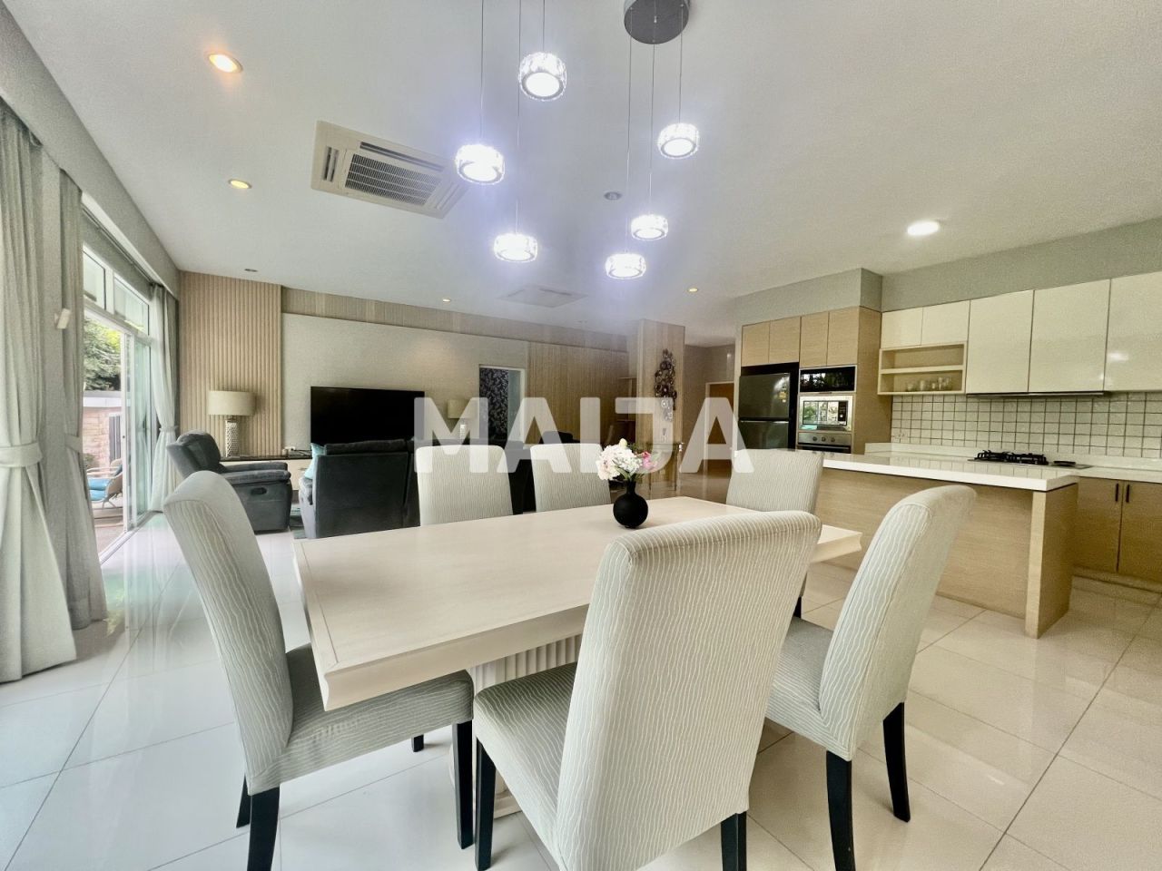 Вилла в Паттайе, Таиланд, 250 м² - фото 8