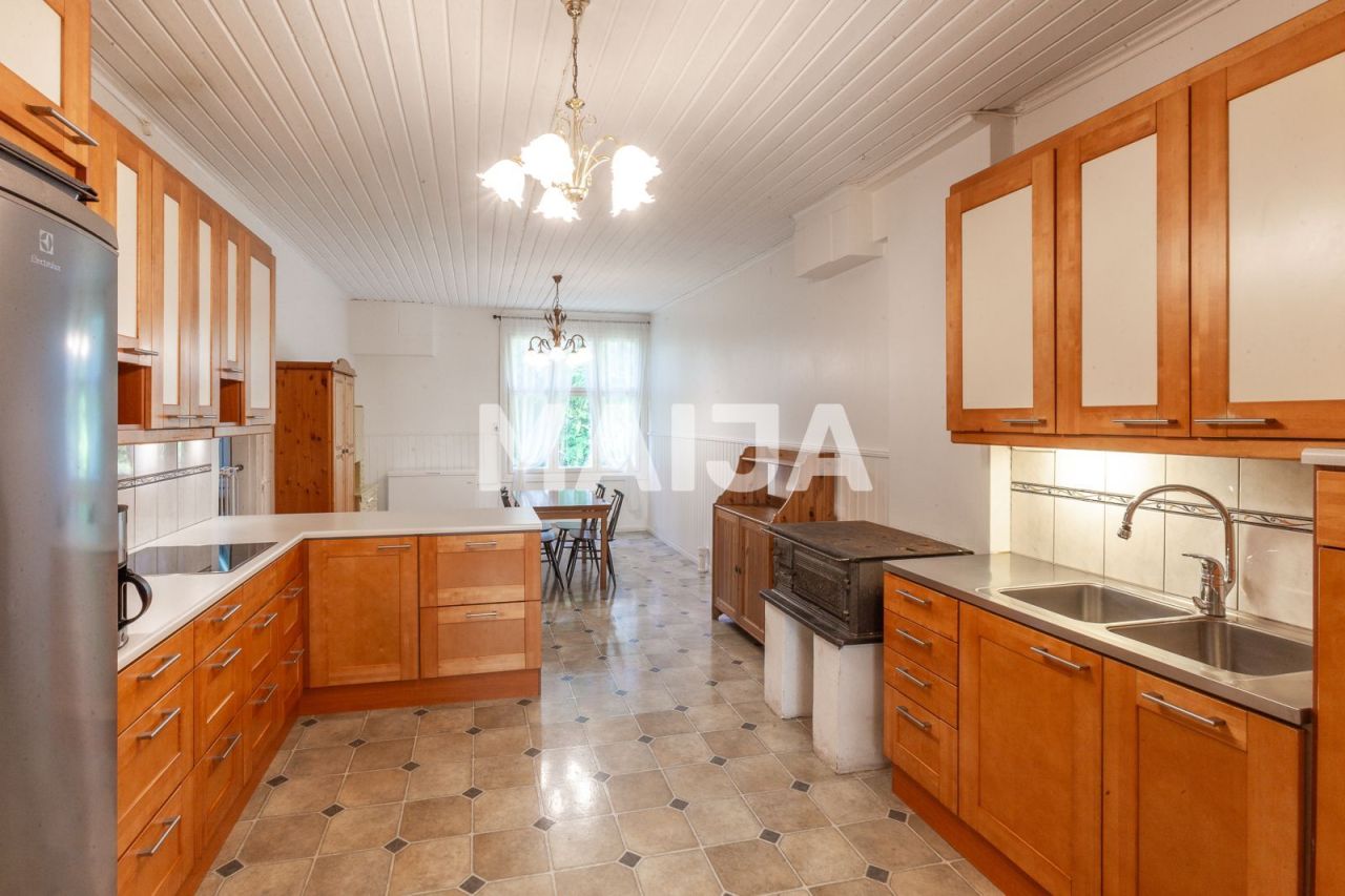 Дом в Котке, Финляндия, 371 м² - фото 9