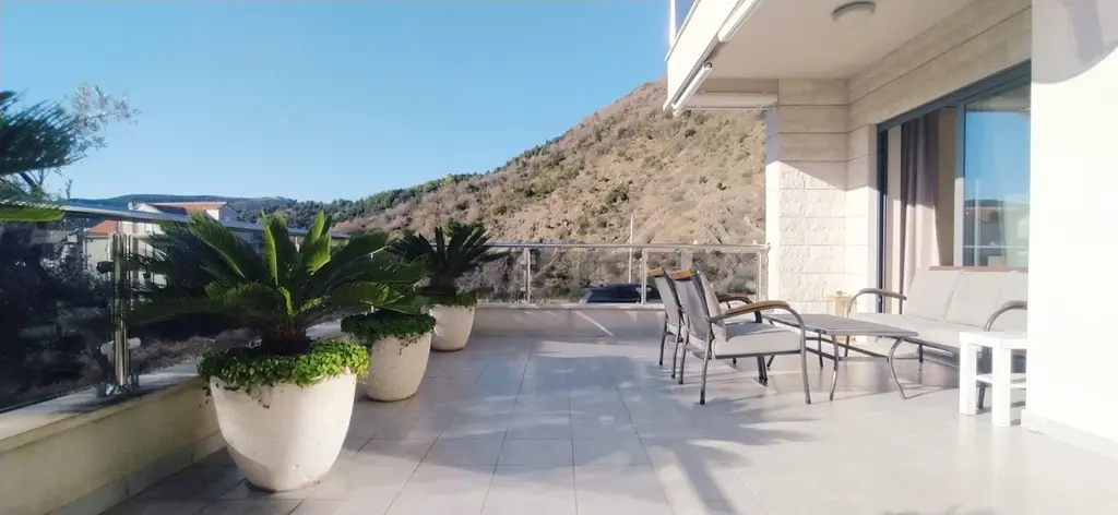 Квартира в Бечичи, Черногория, 76 м² - фото 2