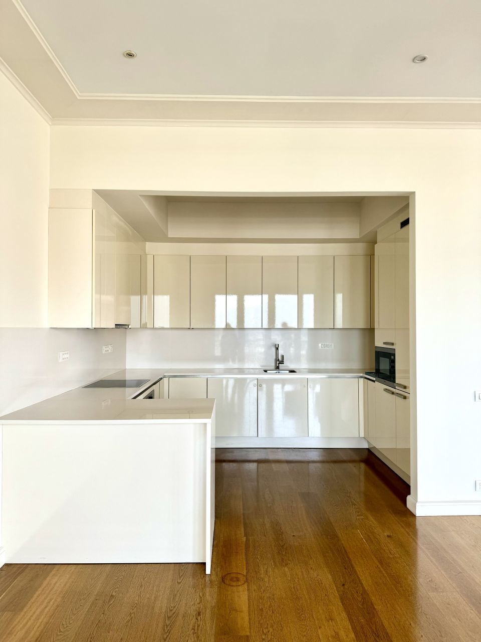 Квартира в Тивате, Черногория, 223 м² - фото 3