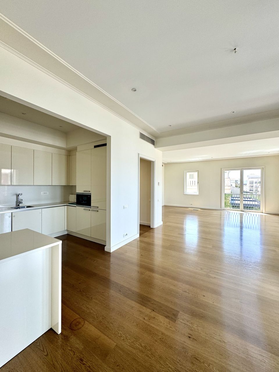 Квартира в Тивате, Черногория, 223 м² - фото 4