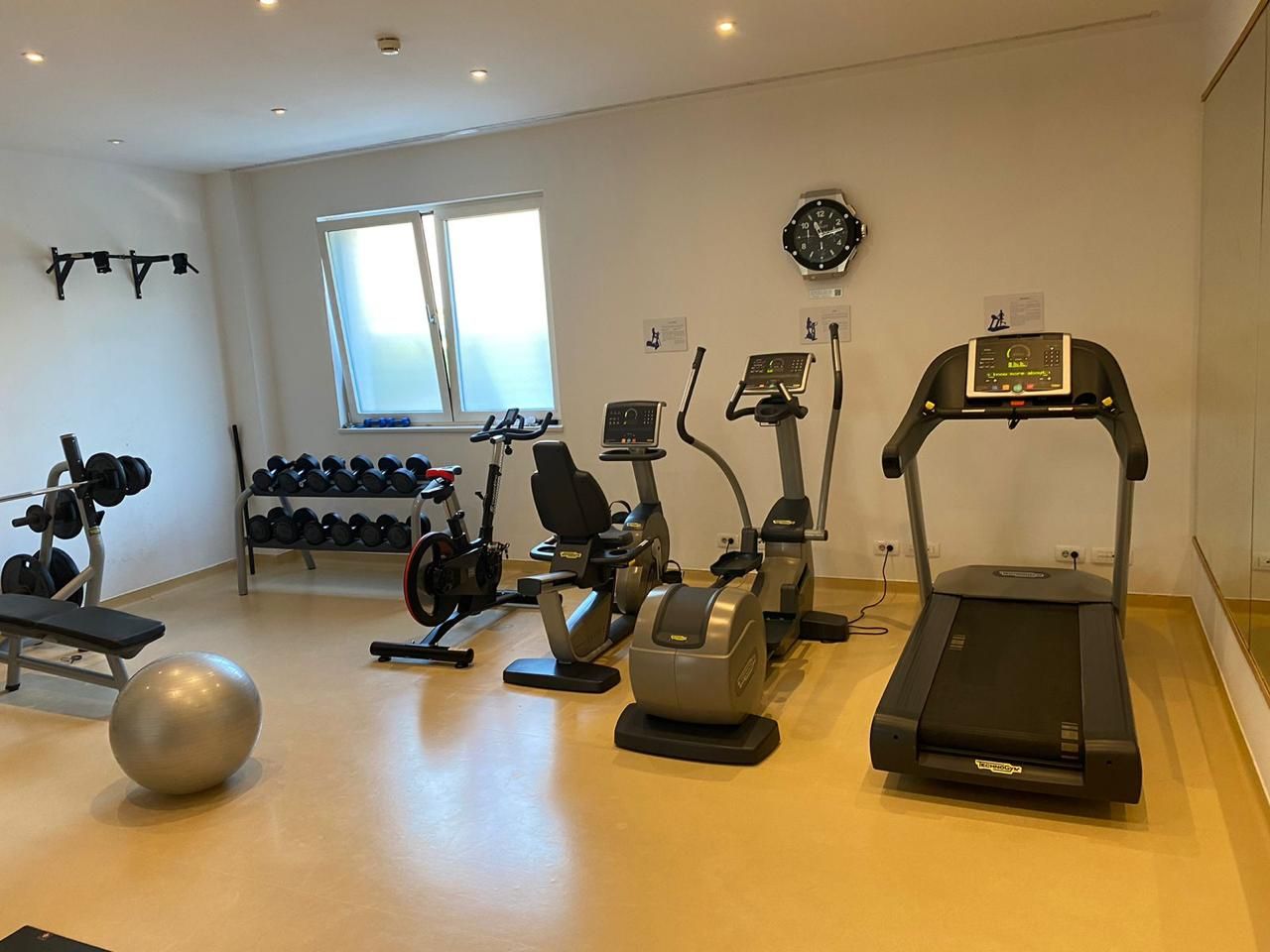 Квартира в Тивате, Черногория, 223 м² - фото 16