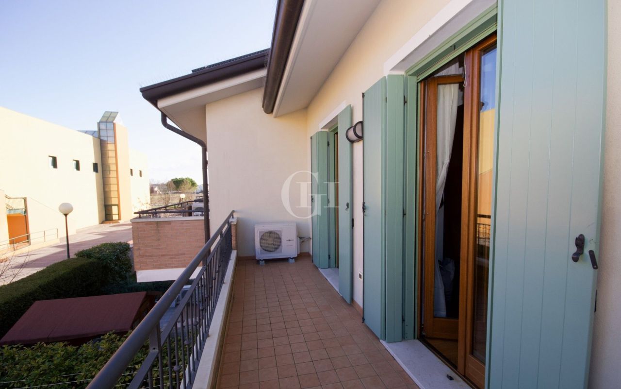 Вилла в Лидо ди Езоло, Италия, 158 м² - фото 13