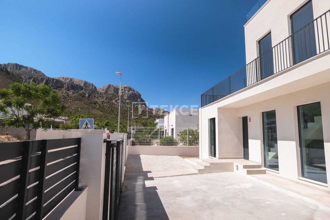 Вилла в Полопе, Испания, 150 м² - фото 4