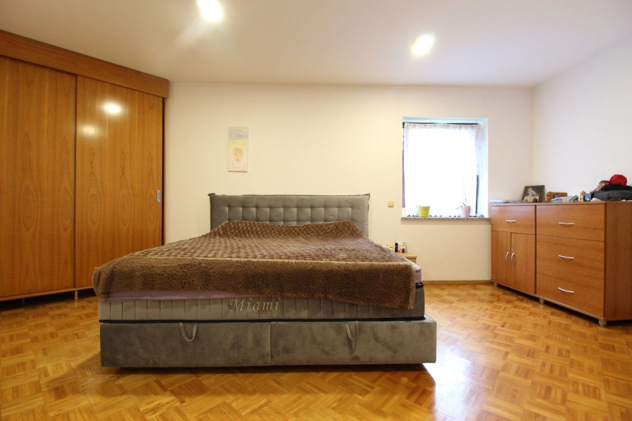 Дом в Любляне, Словения, 485 м² - фото 8