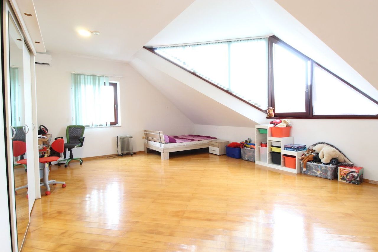 Дом в Любляне, Словения, 485 м² - фото 12