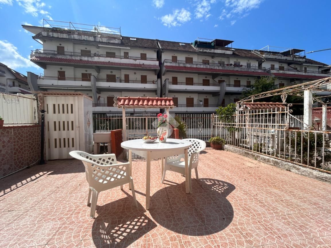 Квартира в Скалее, Италия, 45 м² - фото 1