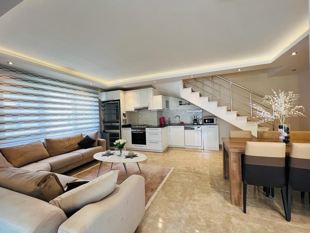 Квартира в Алании, Турция, 180 м² - фото 1