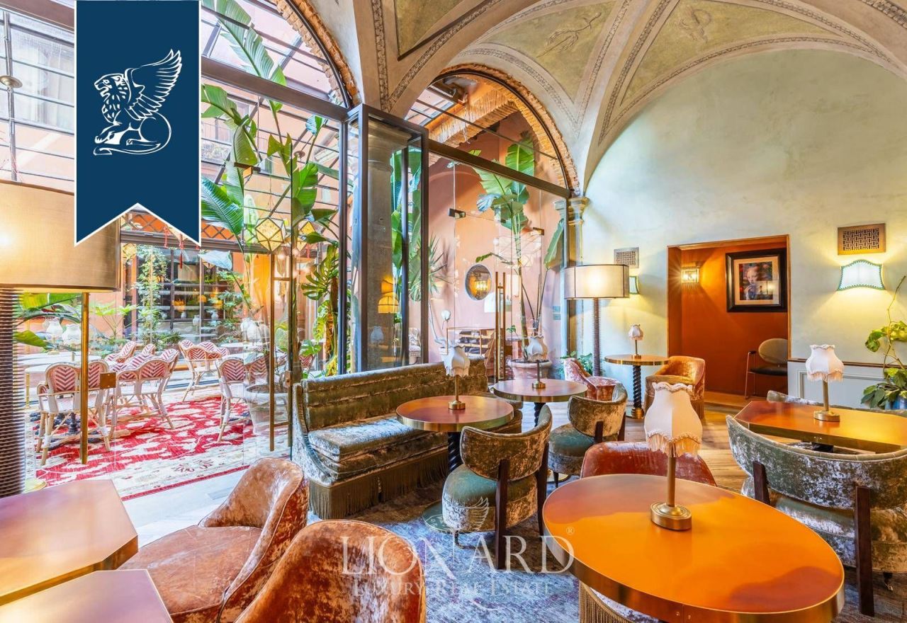 Отель, гостиница во Флоренции, Италия, 1 380 м² - фото 2