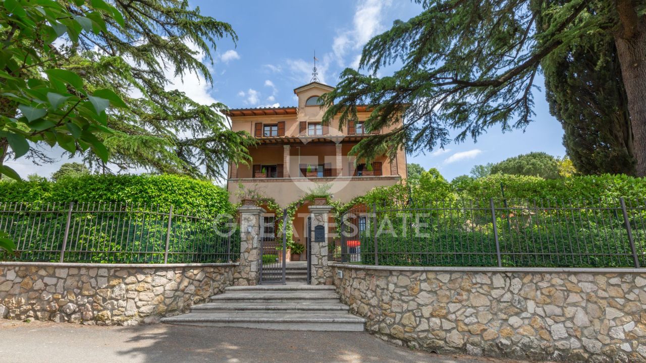 Дом в Четоне, Италия, 489.1 м² - фото 1