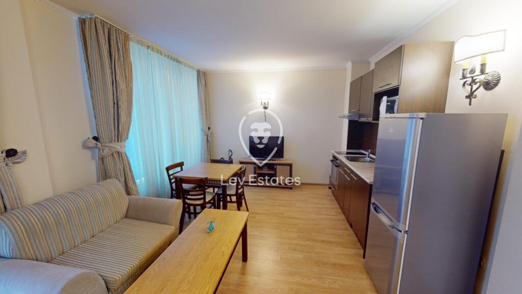 Квартира в Елените, Болгария, 71 м² - фото 1