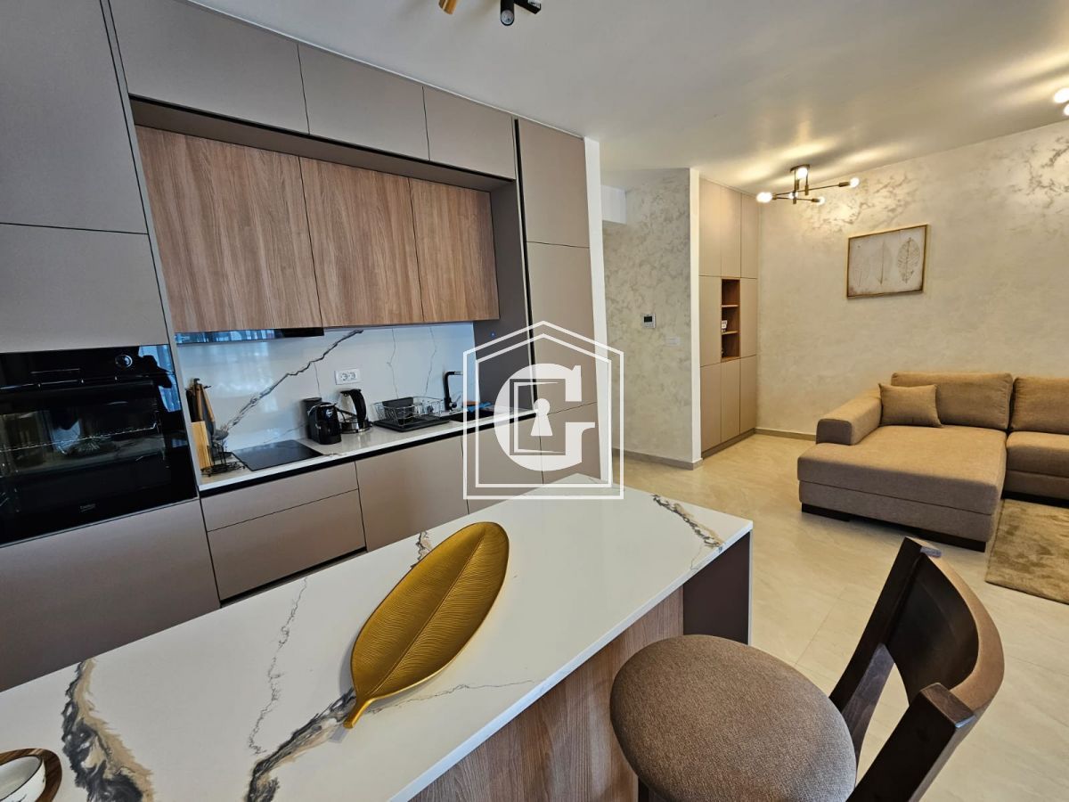 Апартаменты в Добра Воде, Черногория, 78 м² - фото 1