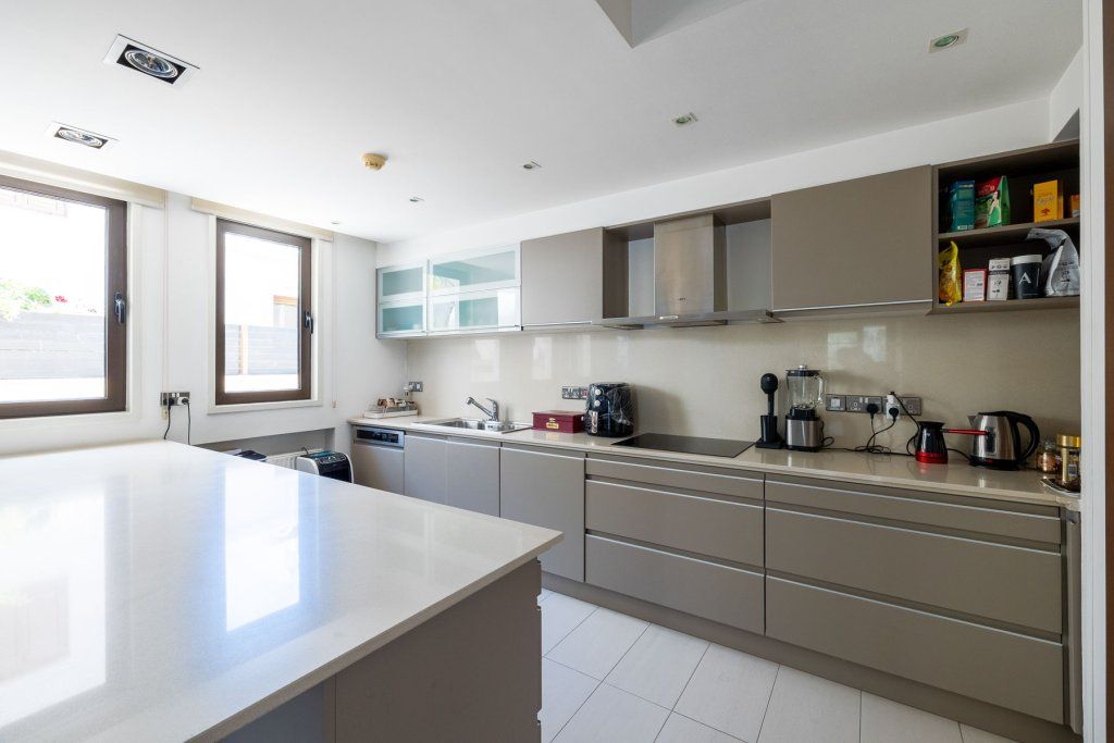 Квартира в Ларнаке, Кипр, 400 м² - фото 7