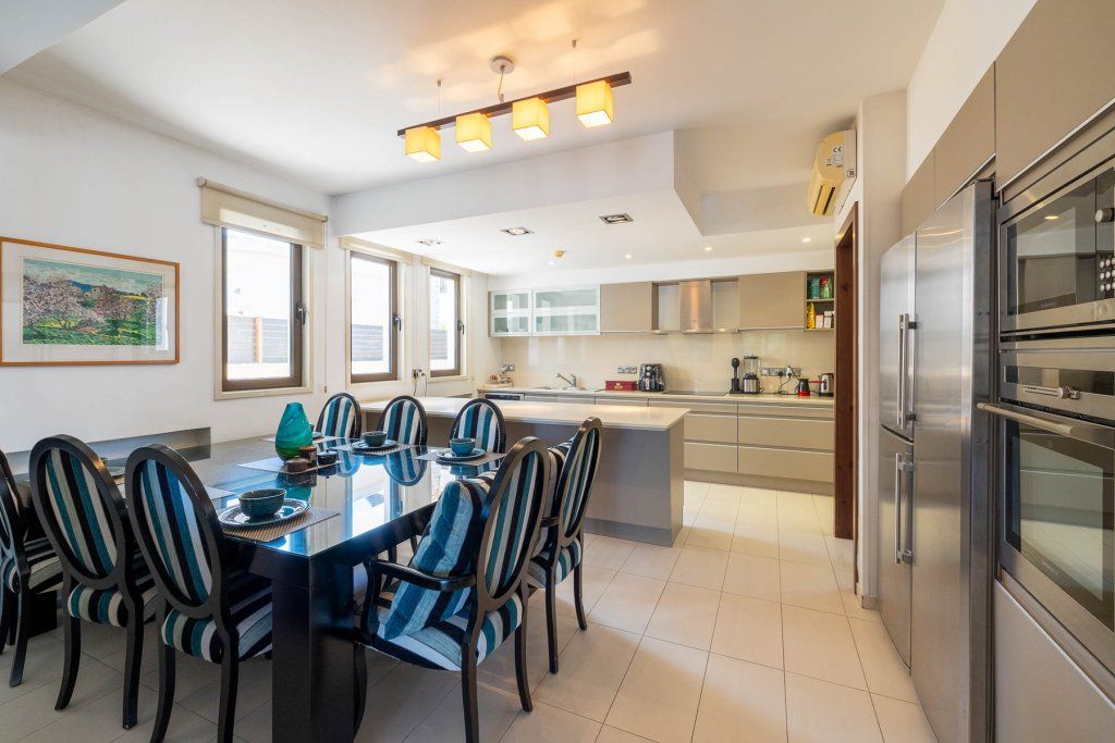 Квартира в Ларнаке, Кипр, 400 м² - фото 10