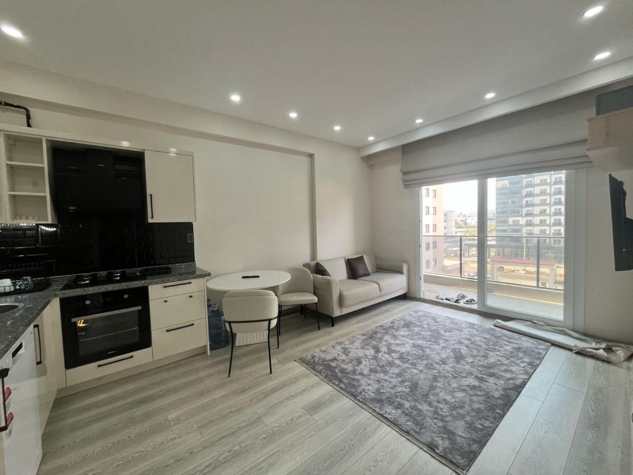 Квартира в Мерсине, Турция, 50 м² - фото 1