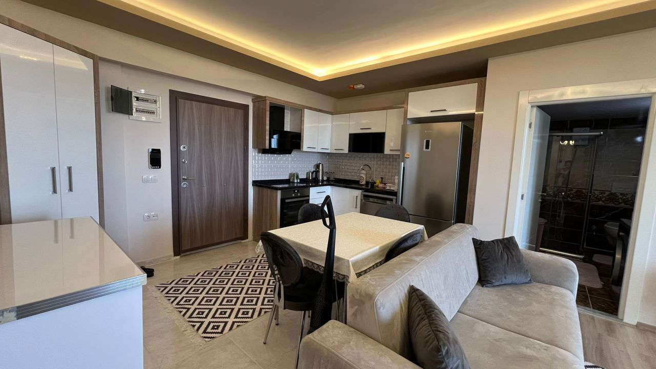 Квартира в Мерсине, Турция, 55 м² - фото 1