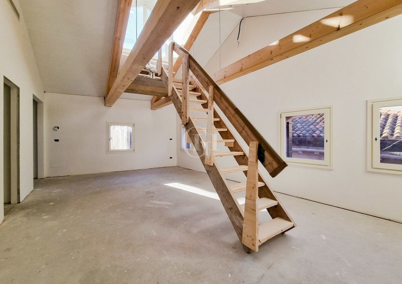 Пентхаус в Венеции, Италия, 90 м² - фото 9