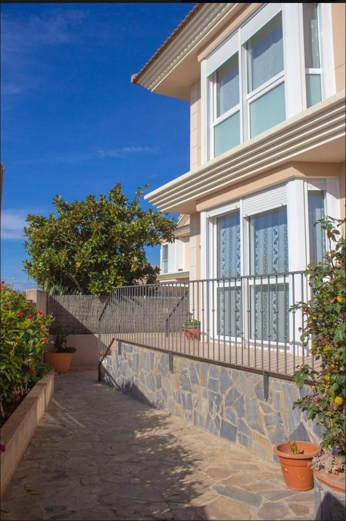 Шале в Камбрильсе, Испания, 242 м² - фото 5