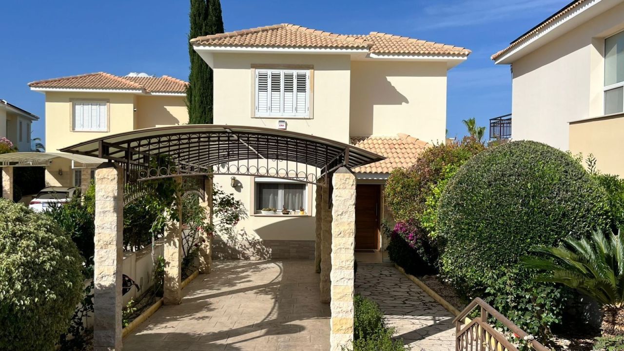 Дом в Пафосе, Кипр, 242 м² - фото 1