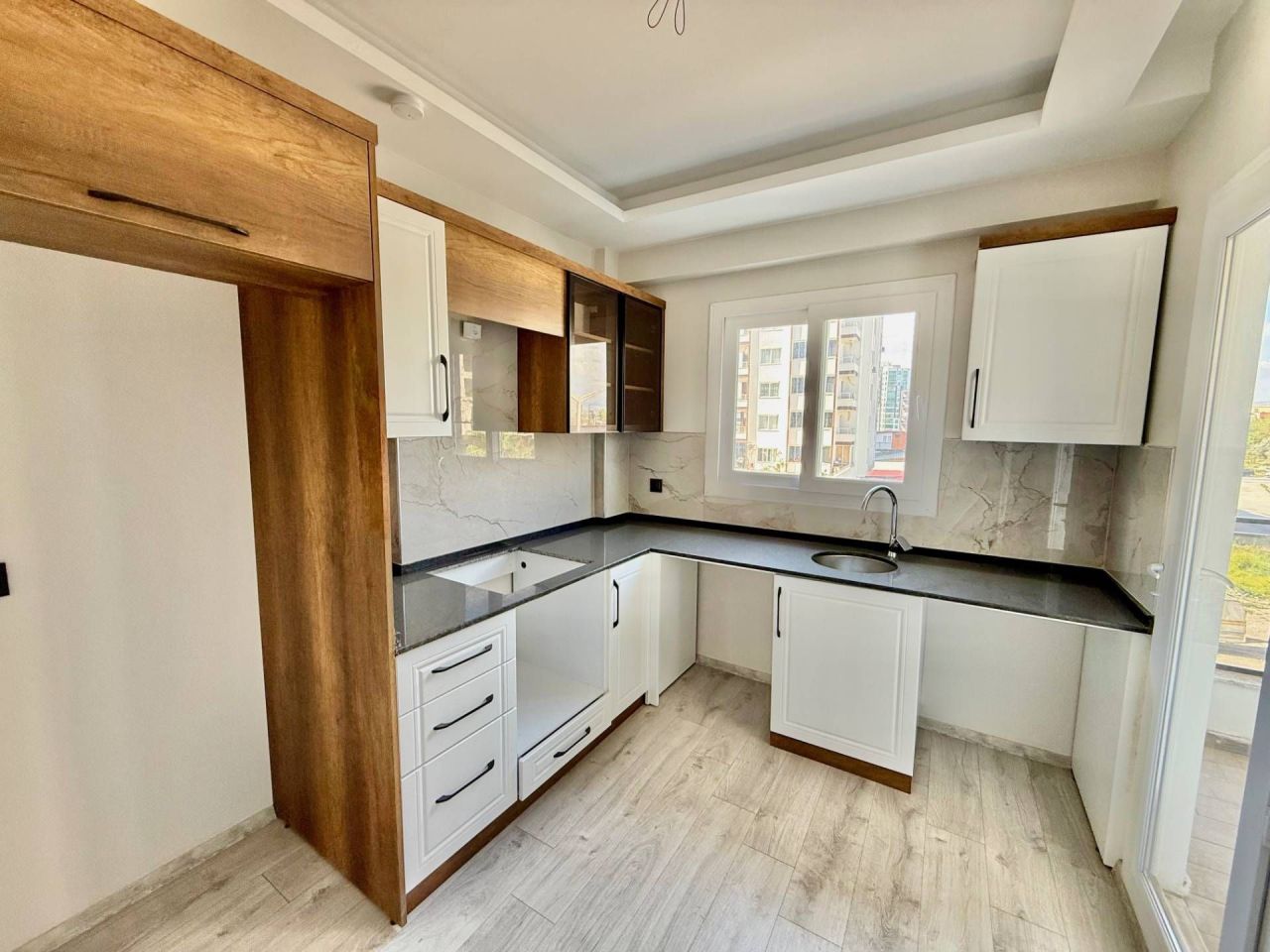 Квартира в Мерсине, Турция, 83 м² - фото 1