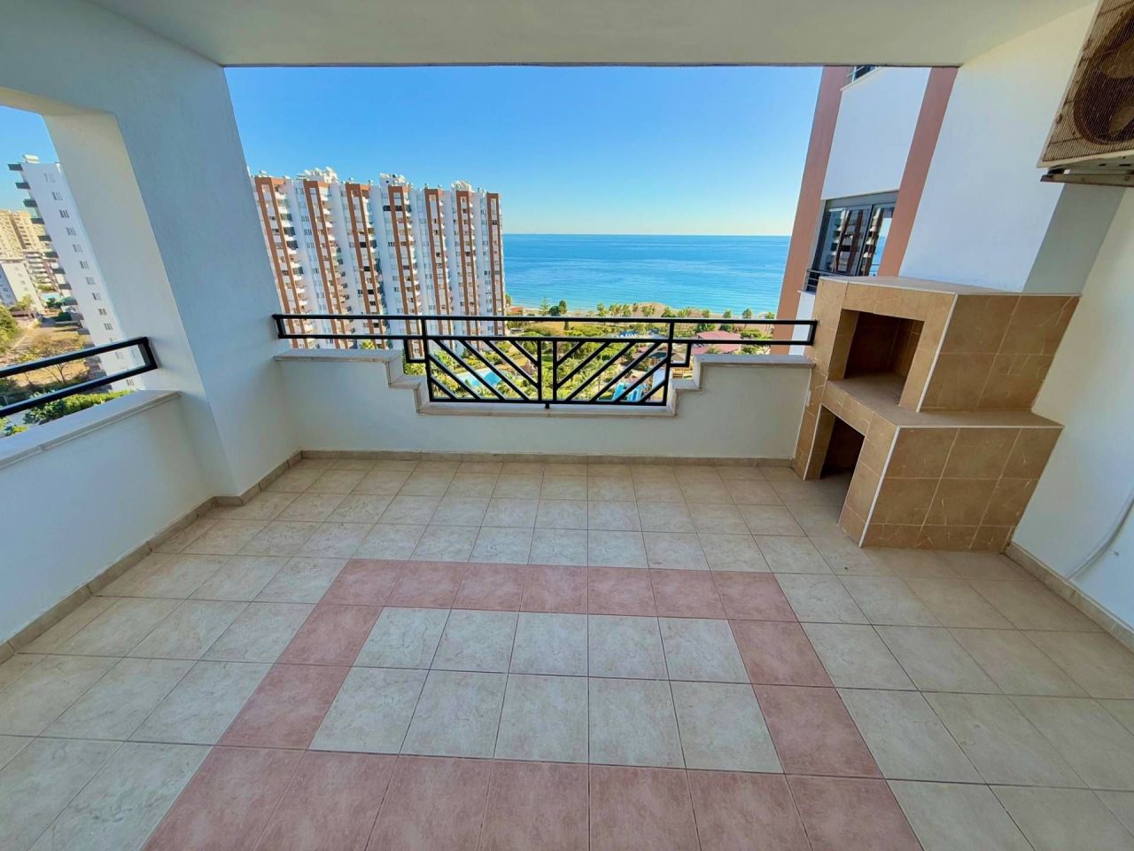 Квартира в Мерсине, Турция, 210 м² - фото 1
