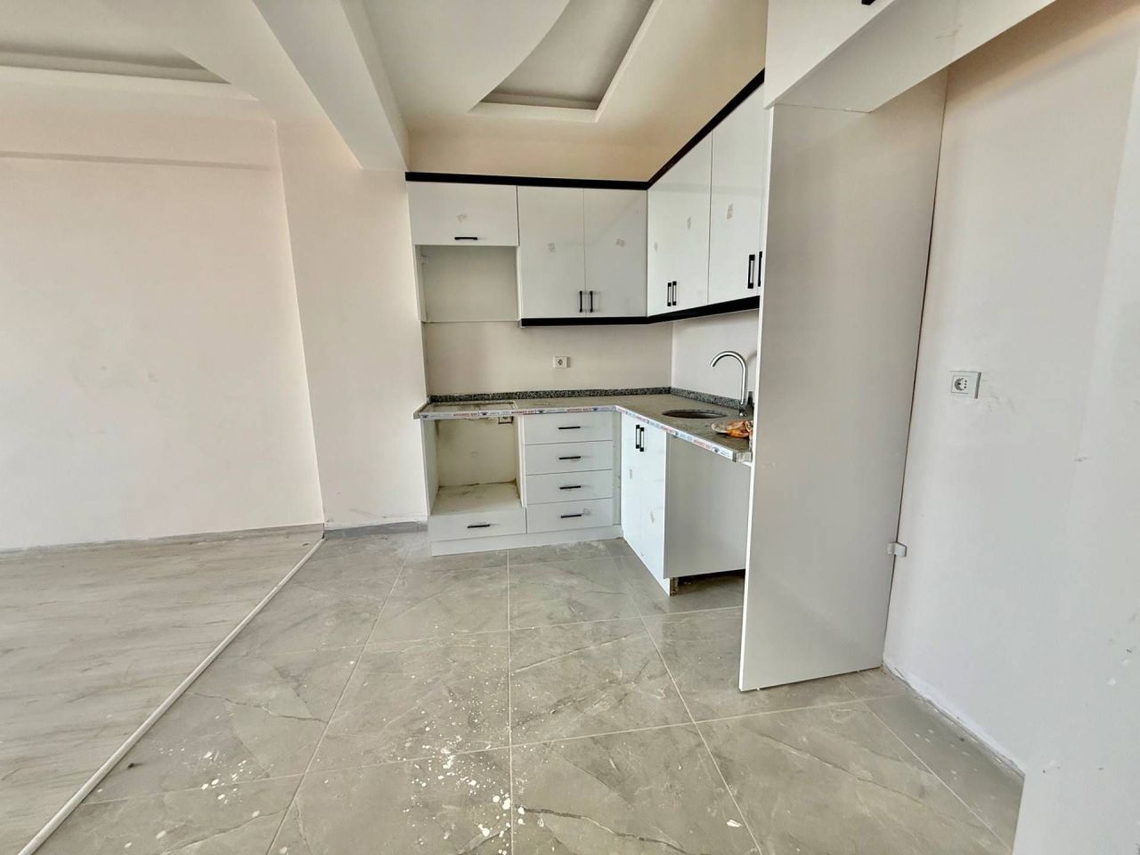 Квартира в Мерсине, Турция, 80 м² - фото 1