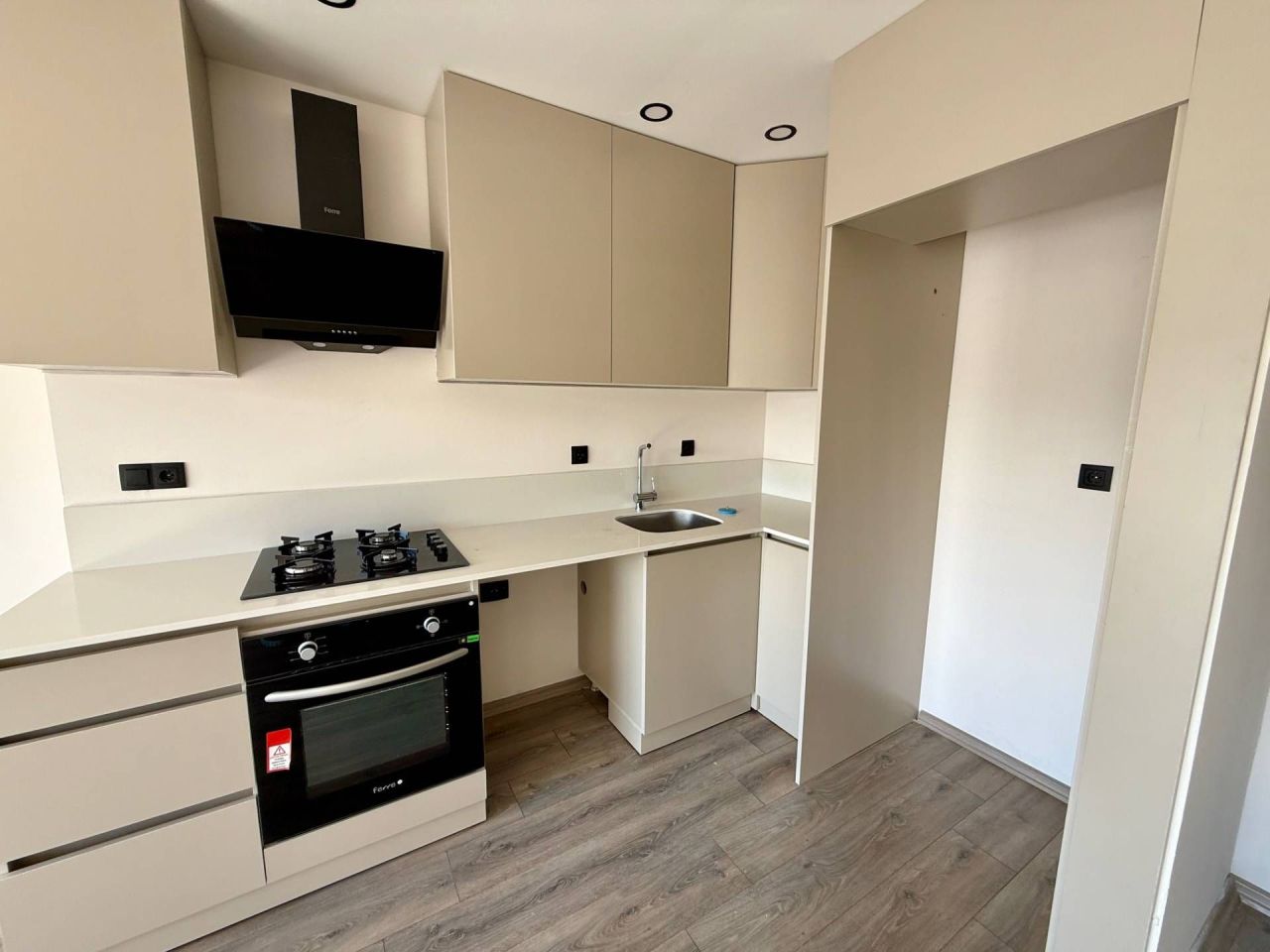 Квартира в Мерсине, Турция, 70 м² - фото 1
