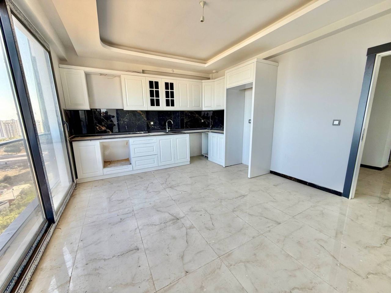 Квартира в Мерсине, Турция, 195 м² - фото 1