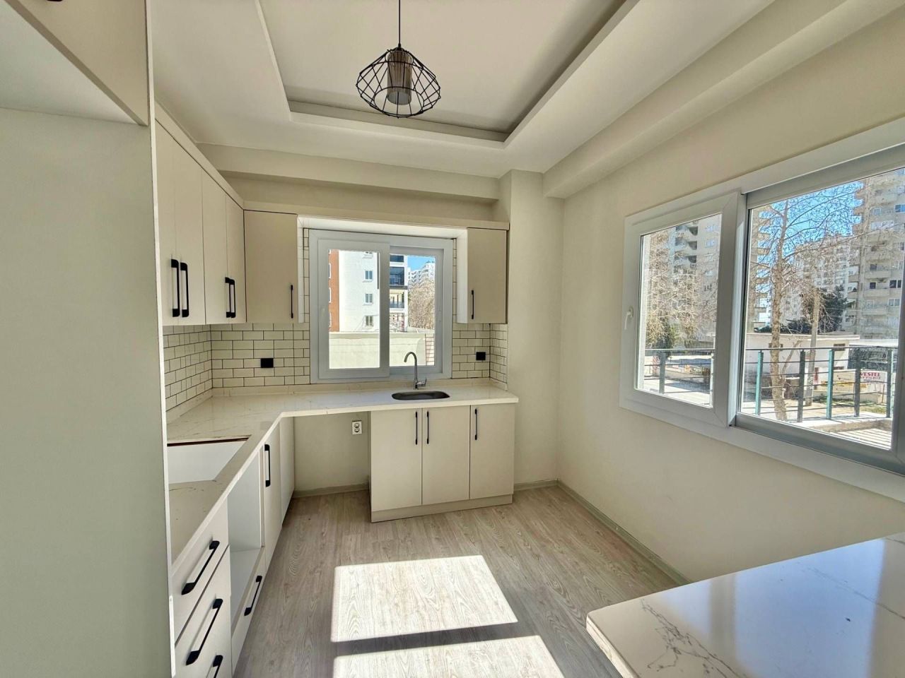 Квартира в Мерсине, Турция, 139 м² - фото 1