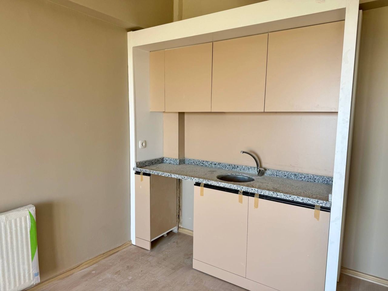 Квартира в Мерсине, Турция, 40 м² - фото 1