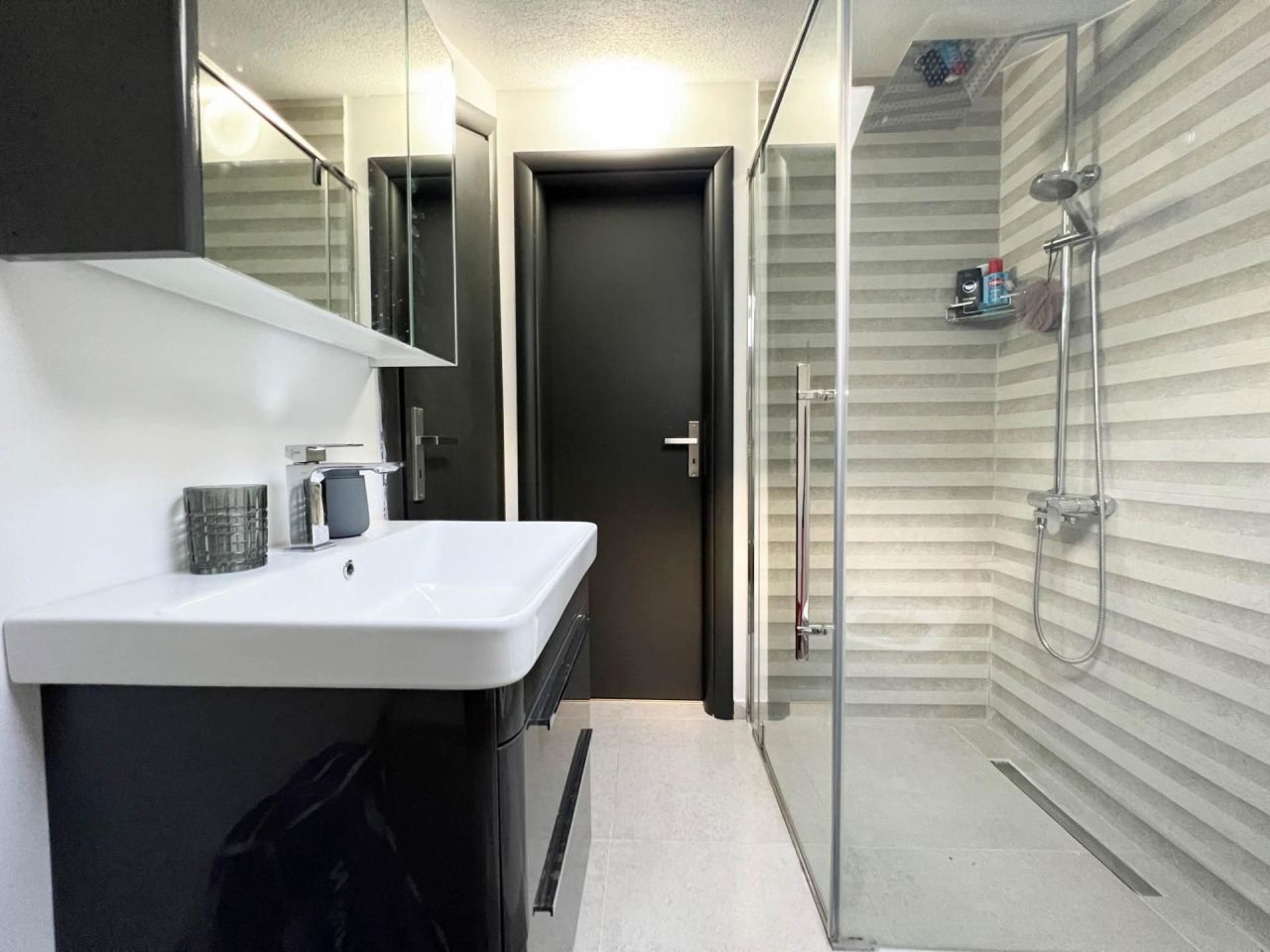 Квартира в Доброте, Черногория, 82 м² - фото 9