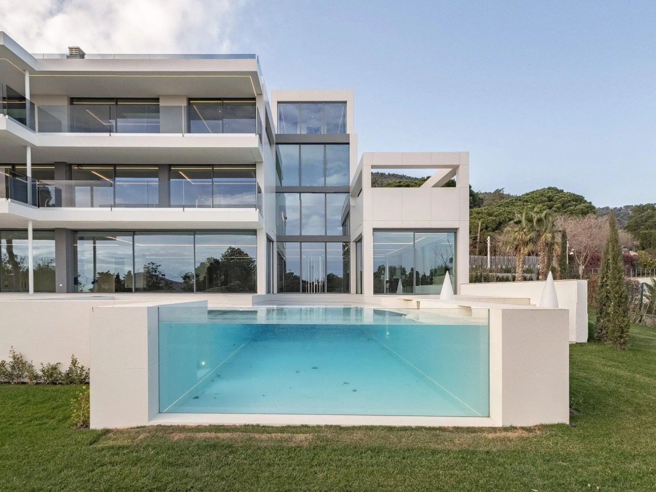 Дом в Барселоне, Испания, 1 216 м² - фото 3