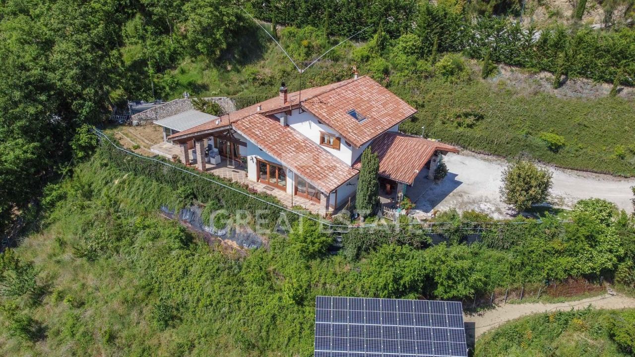 Вилла в Лишано-Никконе, Италия, 275.8 м² - фото 2