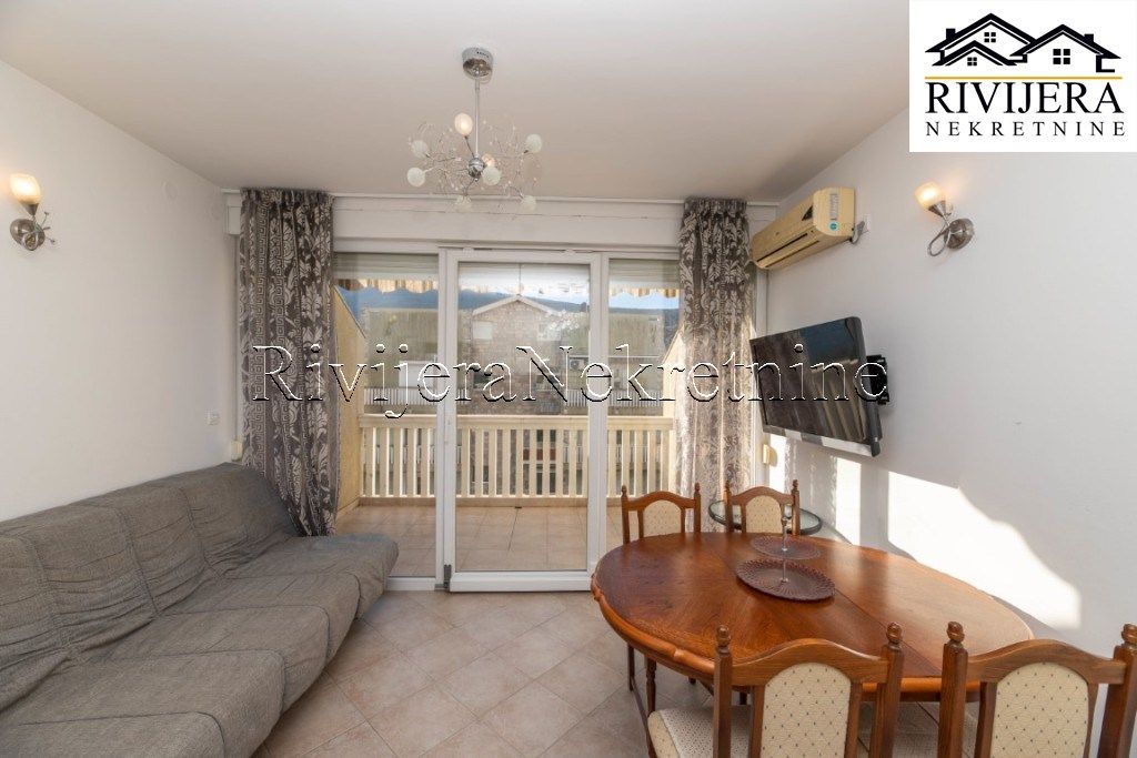 Квартира в Херцег-Нови, Черногория, 65 м² - фото 1